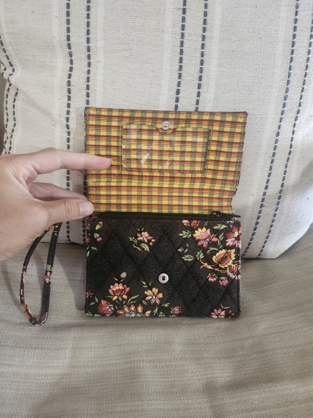 Vera Bradley Vtg. Retired CHOCOLATE Wristlet - Picture 3 of 8